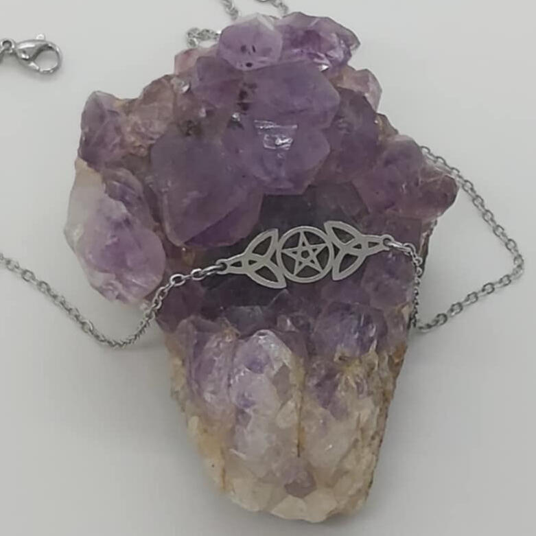 Necklace - triquetras with pentagram